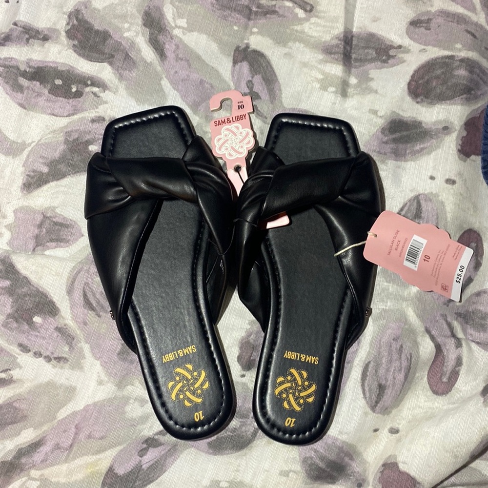 NWT Sam and Libby sz 10 sandals